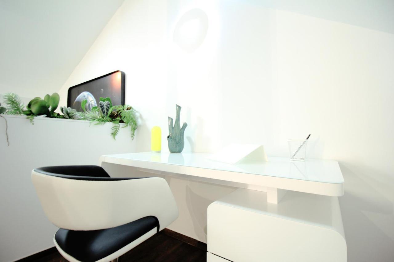 Secret Hideaways Space Loft Wohndesign Auf 2 Etagen L 450M Bis Uni 뒤스부르크 외부 사진